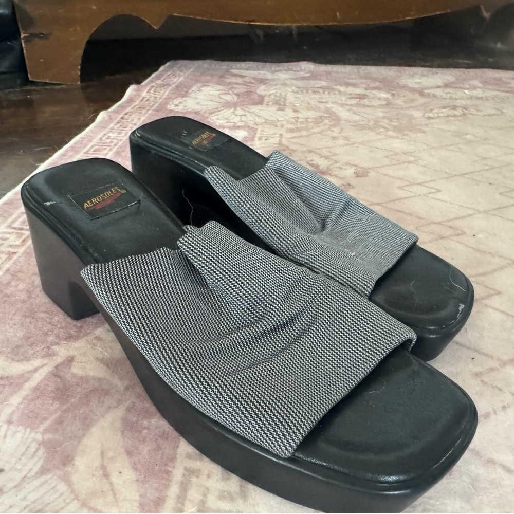VINTAGE AEROSOLES Black Platform Slide Sandals with Gray Knit Upper